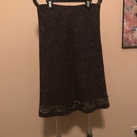 Brown skirt with sequenced trim - Picture 5 of 8